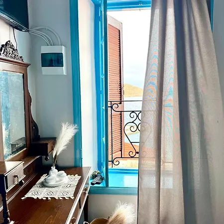 Maestro Chalki דירה האלקי